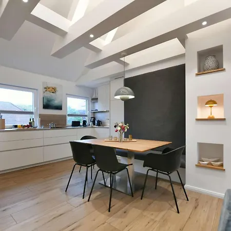 Апартаменты Haus Mittelstrasse Zauberland Йюст