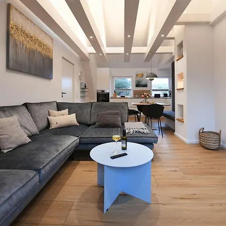 Haus Mittelstrasse Zauberland *